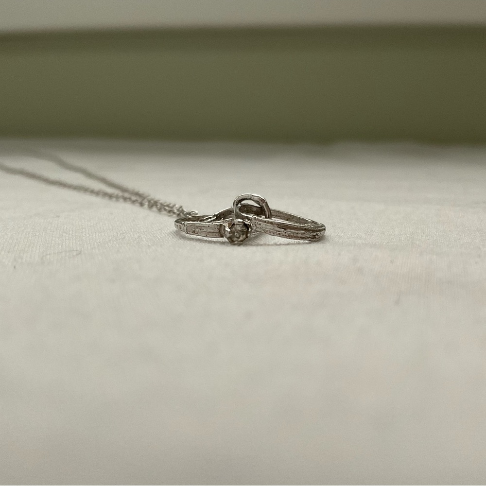 MARRIAGE RINGS NECKLACE, VINTAGE - Picture 4 of 5